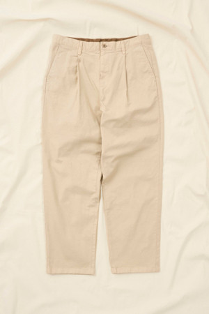 [British Sporting Club] Pleated dyed pants