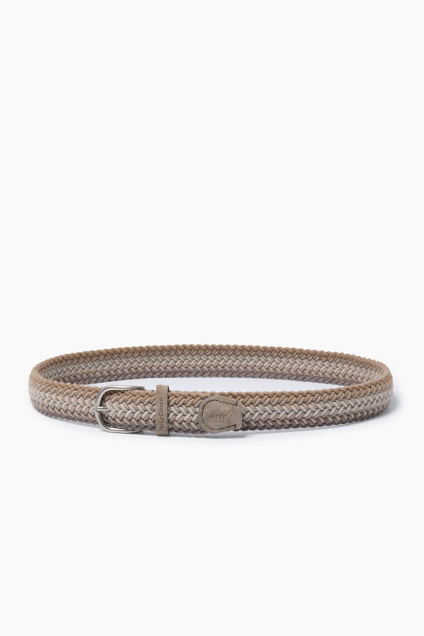 멀티컬러 엘라스틱 웨빙 벨트 (35mm)는 캐주얼, 클래식, 미니멀 스타일을 아우르는 남녀 공용 벨트입니다. 가을, 겨울 시즌에 어울리며, 동네 마실룩, 가을 나들이룩에 포인트를 더해줍니다. 폭 35mm의 엘라스틱 웨빙 소재로 제작되어 편안한 착용감을 선사하며, 사이즈 조절이 용이합니다. 니켈 사틴 버클과 스웨이드 가죽 고리, 피셔맨 불박 디테일이 고급스러움을 더하고, 이탈리아 수입 소재로 제작되어 품질을 보장합니다.
