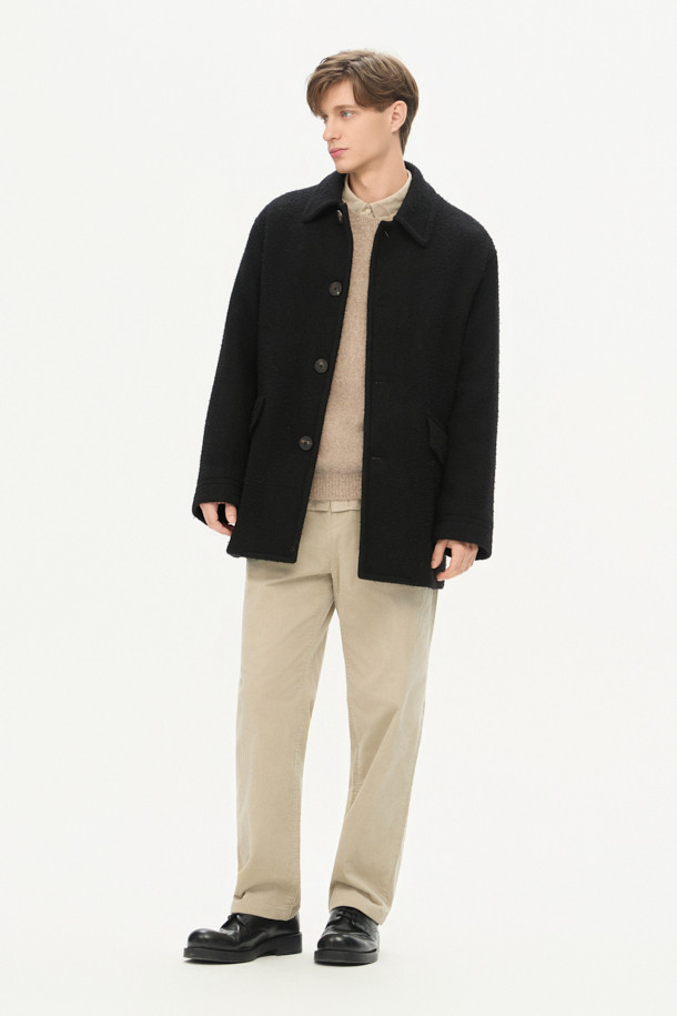 부드러운 코듀로이 소재로 제작되어 편안한 착용감을 선사하는 코듀로이 스트링 팬츠입니다. 일상생활에서 활용하기 좋은 릴랙스핏 디자인으로, 캐주얼하고 미니멀한 스타일을 연출합니다. 허리 드로우스트링으로 허리 사이즈를 조절할 수 있으며, 양 사이드 포켓과 뒷포켓으로 실용성을 더했습니다. 가을과 겨울에 따뜻하게 착용할 수 있으며, 베이지 색상으로 다양한 상의와 매치하기 용이합니다. 출근룩과 캠핑룩 등, TPO에 맞게 폭넓게 활용할 수 있습니다.
