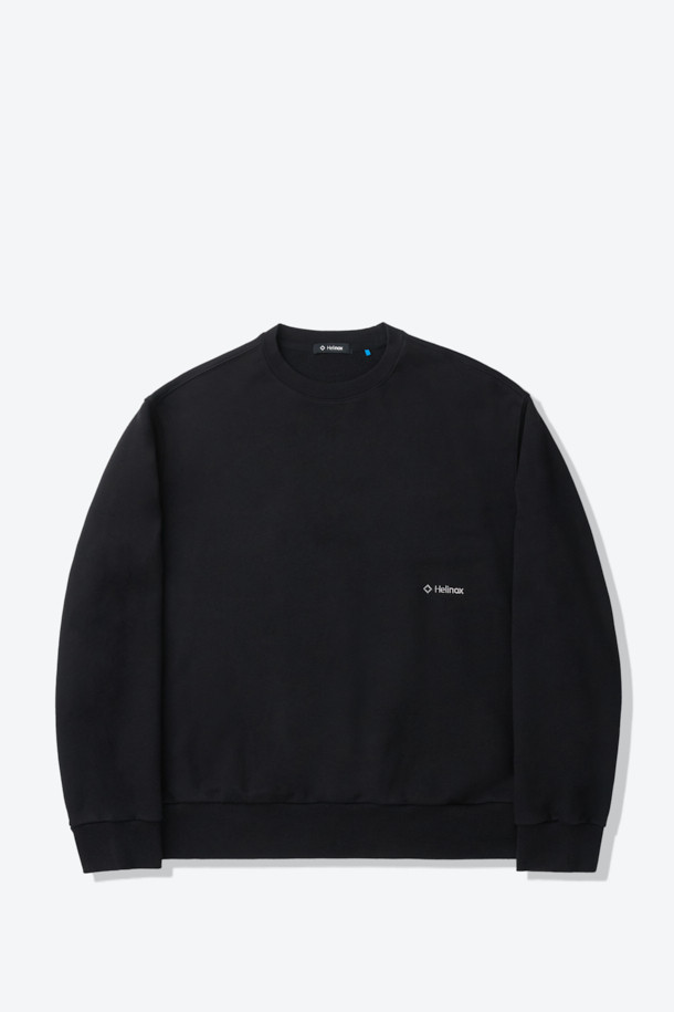 이클립스 로고 디자인이 돋보이는 블랙 컬러의 남녀 공용 스웨트 맨투맨입니다. 두꺼운 면 소재로 제작되어 보온성이 뛰어나 봄, 가을, 겨울 사계절 내내 활용 가능합니다. 레귤러 핏에 긴 소매, 라운드넥 디자인으로 캐주얼, 스포티, 미니멀 스타일을 모두 소화할 수 있습니다. 일상복뿐만 아니라 캠핑룩으로도 적합하며, 절개 디테일이 밋밋함을 덜어줍니다.
