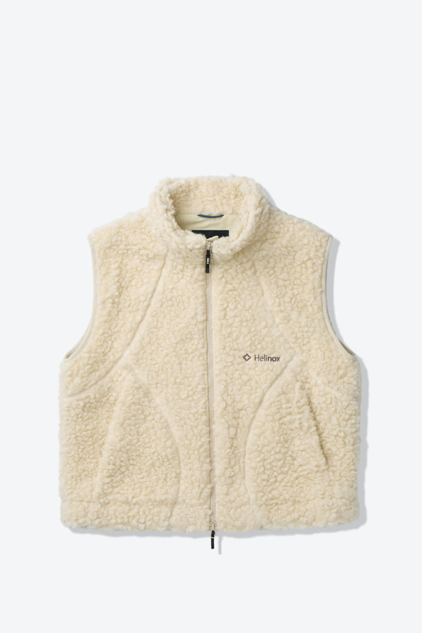 이탈리아 프리미엄 울 플리스 원단으로 제작된 울 플리스 베스트입니다. 아이보리와 베이지 두 가지 색상으로 출시되었으며, 캠핑, 아웃도어 활동은 물론 일상에서도 활용하기 좋습니다. 울 35% 혼방으로 보온성과 습도 조절 기능을 갖춰 가을, 겨울철 따뜻하게 착용할 수 있습니다. 하이넥 디자인과 레귤러핏으로 미니멀하고 캐주얼한 스타일을 연출하며, 이클립스 디테일 포켓과 곡선 절개 라인으로 디자인 포인트를 더했습니다. 집업 방식으로 간편하게 착용 가능하며, 부드러운 촉감과 소취 기능으로 쾌적함을 유지합니다.
