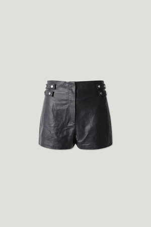 YARENA Shorts