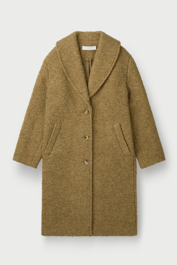 **파리아 숄 카라 부클 코트**는 부드러운 촉감의 모, 폴리에스터, 아크릴 혼방 소재로 제작되어 가을과 겨울에 따뜻하게 착용하기 좋은 두꺼운 두께감의 여성 코트입니다. 베이직하고 클래식한 무드의 브라운 컬러 무지 디자인에 숄 카라 디테일이 돋보이며, 오버핏으로 편안한 착용감을 선사합니다. 싱글 버튼 여밈 방식과 긴 소매 기장, 사이드 포켓 디테일이 특징이며, 안감은 레이온과 면으로 구성되어 있습니다. 출근룩과 모임룩, 클래식 또는 미니멀 스타일을 즐겨 입는 분들께 추천합니다.
