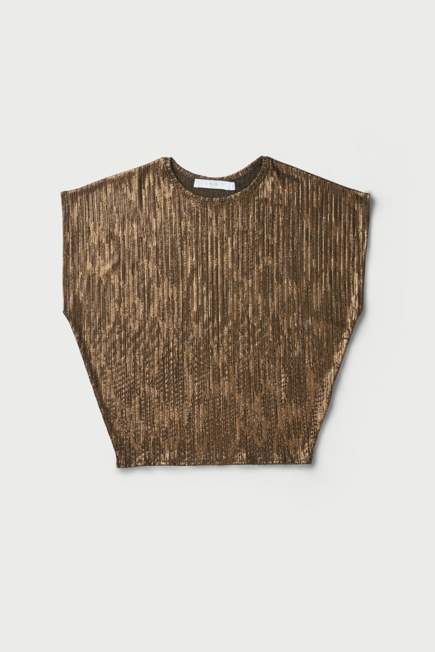 TARRA(타라) 메탈릭 티셔츠는 여성스러운 매력을 극대화하는 크롭 기장의 민소매 티셔츠입니다. 골드와 브라운 두 가지 색상으로 출시되었으며, 폴리에스터와 폴리우레탄 혼방 소재로 제작되어 은은한 광택과 부드러운 착용감을 선사합니다. 글래머러스한 스타일을 연출하며, 얇은 두께와 슬림핏 디자인으로 시크하고 미니멀한 무드를 더합니다. 메탈릭 패턴과 글리터 디테일이 돋보여 데일리룩은 물론, 파티룩으로도 활용 가능하며 이너웨어로도 착용할 수 있습니다.
