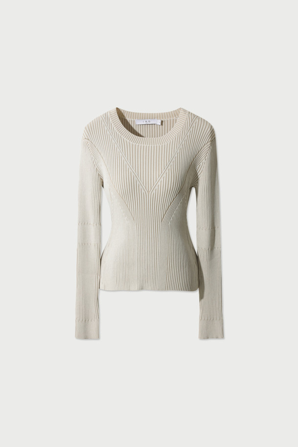 CLEONA(클레오나) 투톤 니트 탑은 여성 의류로, 봄, 가을에 착용하기 좋은 슬림핏 긴소매 니트입니다. 레이온과 나일론 혼방 소재로 제작되어 부드러운 촉감을 선사하며, 얇은 두께감으로 편안하게 착용할 수 있습니다. 라운드넥 디자인에 골지 패턴, 사선 니트 스티치 디테일이 더해져 베이직하면서도 세련된 스타일을 연출합니다. 데이트룩, 카페룩 등 다양한 TPO에 활용 가능하며, 이너로도 활용하여 미니멀, 클래식, 캐주얼 스타일을 완성할 수 있습니다.
