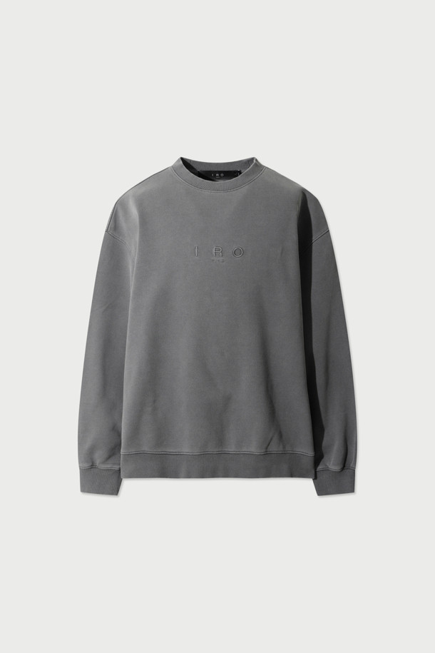 Scene(씬) 로고 자수 다잉 맨투맨은 가을, 겨울 시즌에 어울리는 베이직 스타일의 맨투맨입니다.  세미 오버핏으로 편안한 착용감을 선사하며, 프렌치 테리 소재와 가먼트다잉 기법으로 제작되어 부드러운 촉감과 자연스러운 색감 표현이 특징입니다.  라운드넥 디자인과 긴 소매 기장으로 어떤 스타일에도 쉽게 매치할 수 있으며, 캐주얼, 미니멀, 클래식 스타일을 즐겨 입는 분들께 추천합니다.  일상, 출근룩, 모임룩 등 다양한 TPO에 활용하기 좋습니다.  그레이 컬러에 로고 자수 디테일로 포인트를 주어 심플하면서도 세련된 분위기를 연출합니다.
