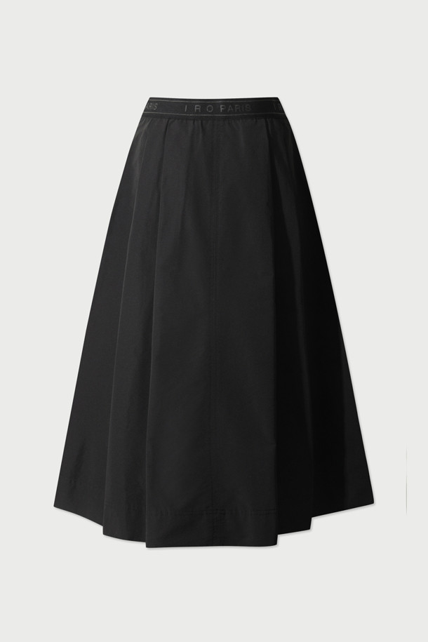 ALINE(아린) 이밴드 플리츠 스커트는 여성용 플리츠 스커트입니다. A라인 핏으로 제작되었으며, 허리 부분에 이밴드를 적용하여 편안한 착용감을 선사합니다. 베이직한 디자인과 블랙 컬러로 다양한 스타일 연출이 가능하며, 면 안감과 폴리에스터, 면 혼방 소재로 사계절 내내 활용할 수 있습니다. 출근룩과 모임룩 모두에 잘 어울리며, 미니멀, 클래식, 캐주얼 스타일을 즐기는 분들께 추천합니다. 허리 부분의 로고 디테일이 돋보이는 디자인입니다.
