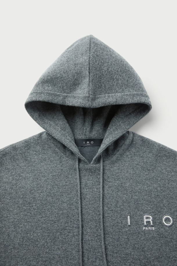 Wouple(우플) 울져지 후디는 부드러운 울 혼방 져지 소재를 사용하여 편안한 착용감을 선사합니다. IRO(이로) 시그니처 아플리케 디테일이 돋보이며, 캐주얼하고 미니멀한 스타일을 연출합니다. 가을, 겨울 시즌에 어울리는 오버핏 크롭 기장으로, 집콕룩은 물론 셋업 스타일링으로도 활용 가능합니다. 그레이 컬러의 무지 디자인으로 어떤 옷에도 쉽게 매치할 수 있습니다. 긴 소매와 후드 디자인으로 따뜻함과 스타일을 동시에 잡으세요.
