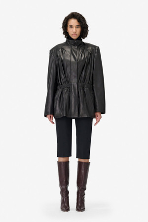 KINGSTON 오버 숄더 가죽 롱 자켓