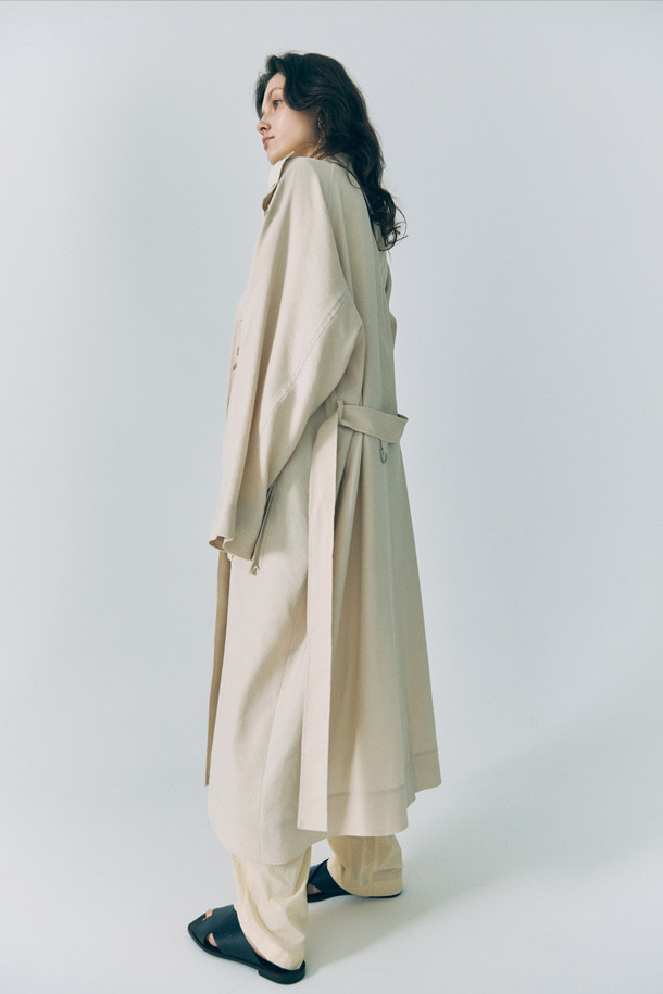 LOW CLASSIC - 코트 - [20SS] LOW COLLAR POCKET TRENCH COAT (CREAM)