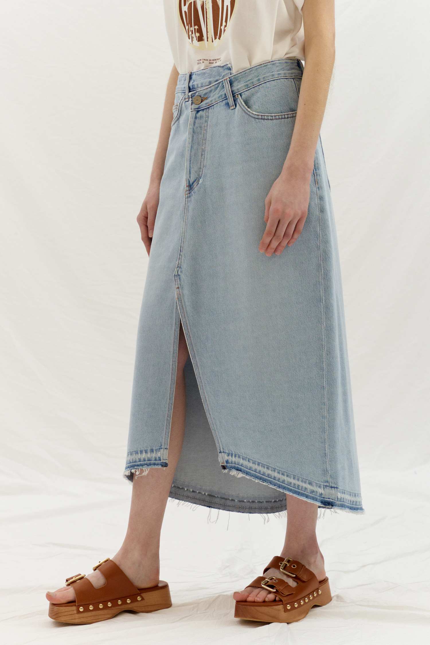 UNBALANCE SLIT DENIM SKIRT Blue