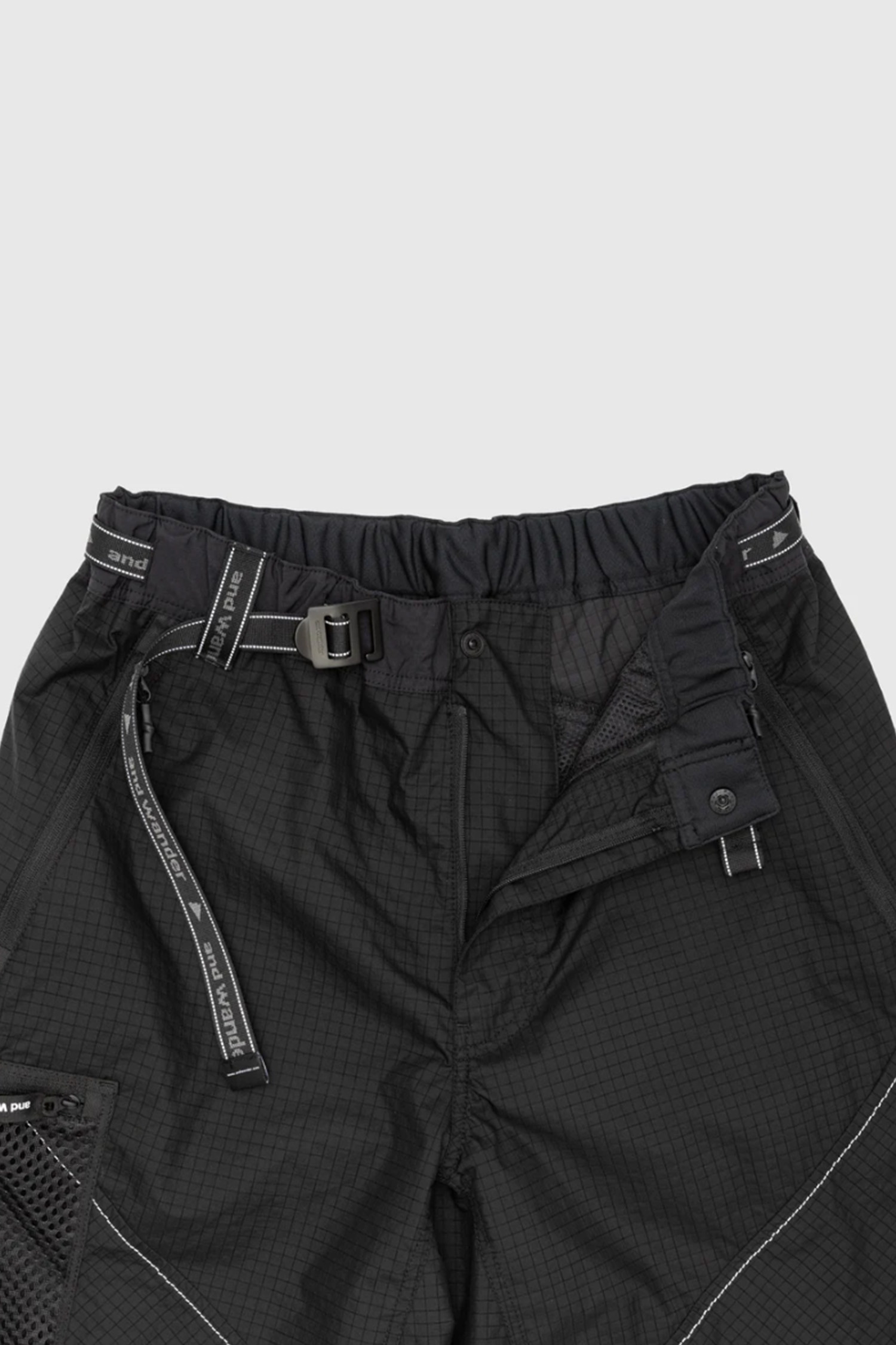 AND WANDER - 하프팬츠 - (AND WANDER) breath rip short pants - 5744122118 010 BLACK