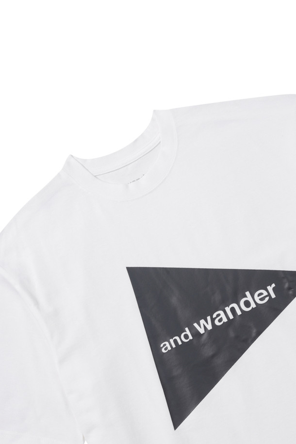 AND WANDER - 반팔티셔츠 - (AND WANDER) big logo T - 5744184187 030 WHITE