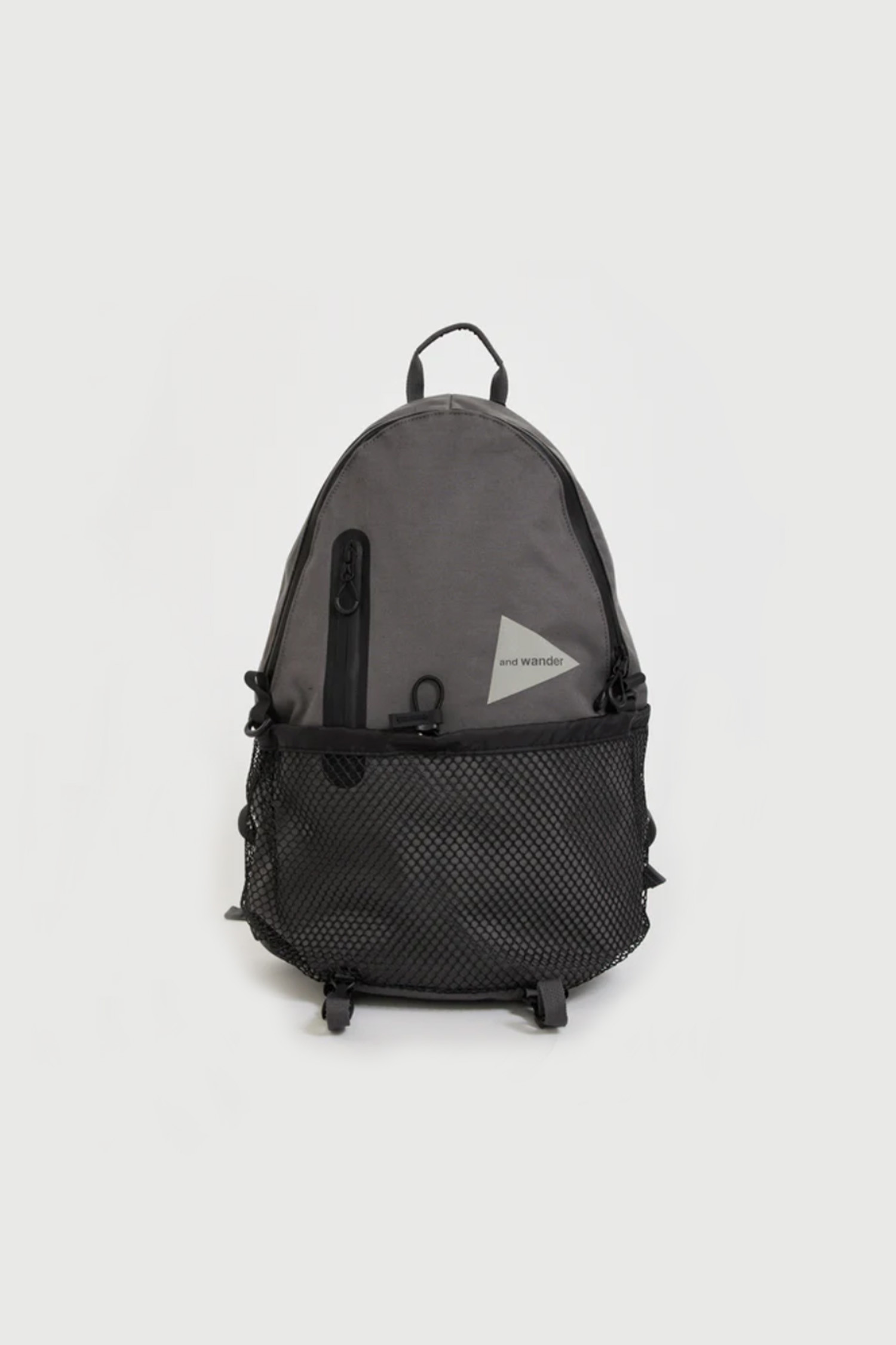 AND WANDER - 백팩 - (AND WANDER) PE/CO 20L daypack - 5744975208 020 GRAY