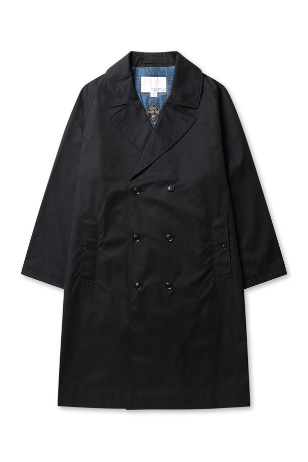 (NANAMICA) 2L 코튼 고어텍스 더블 브레스티드 코트는 남성용 아우터로, 클래식하고 미니멀한 스타일을 추구하는 분들께 적합합니다. 블랙 컬러의 무지 디자인으로 출근룩, 비즈니스 캐주얼, 모임룩 등 다양한 TPO에 활용 가능합니다. 면과 고어텍스 소재를 사용하여 봄, 가을, 겨울 모두 착용 가능하며, 뛰어난 방수 및 투습 기능을 제공합니다. 넉넉한 A라인 핏과 두꺼운 두께감, 라글란 슬리브 디자인이 특징이며, 내부 지퍼 포켓이 있어 실용성을 더했습니다. 더블코트 타입의 레귤러 기장으로, 시크한 매력을 연출합니다.
