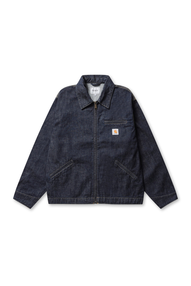 OG 디트로이트 재킷 - 블루 (린스드)는 남녀 모두 착용 가능한 데님 재킷입니다. 캐주얼, 미니멀, 클래식 스타일을 추구하는 분들께 추천하며, 봄, 가을 일상에서 편안하게 착용하기 좋습니다. 무지 디자인에 루즈 핏으로 제작되었으며, 지퍼 여밈 방식을 갖추고 있습니다. 양방향 앞면 지퍼, 지퍼 포켓, 조절 가능한 커프스와 밴드 디테일이 특징이며, 유기농 코튼 소재로 제작되어 뻣뻣한 촉감을 느낄 수 있습니다. 동네 마실룩, 봄 소풍룩, 가을 나들이룩에 활용하면 멋스러운 스타일을 연출할 수 있습니다.
