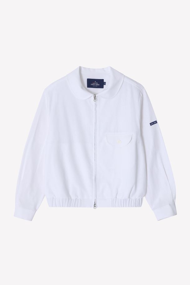 세인트 제임스 (Saint James) Matin - 오프 화이트는 여성스러운 무드를 연출하는 집업 자켓입니다. 봄, 가을 계절에 어울리는 릴랙스 핏으로 편안하게 착용 가능하며, 라운드 칼라 디자인과 플레인 포켓, 밴드 디테일이 특징입니다. 린넨과 면 혼방 소재로 제작되어 자연스러운 주름 효과를 주며, 데이트룩, 카페룩, 봄 소풍룩 등 다양한 TPO에 활용할 수 있습니다. 미니멀, 클래식, 로맨틱 스타일을 즐겨 입는 분들께 추천합니다.
