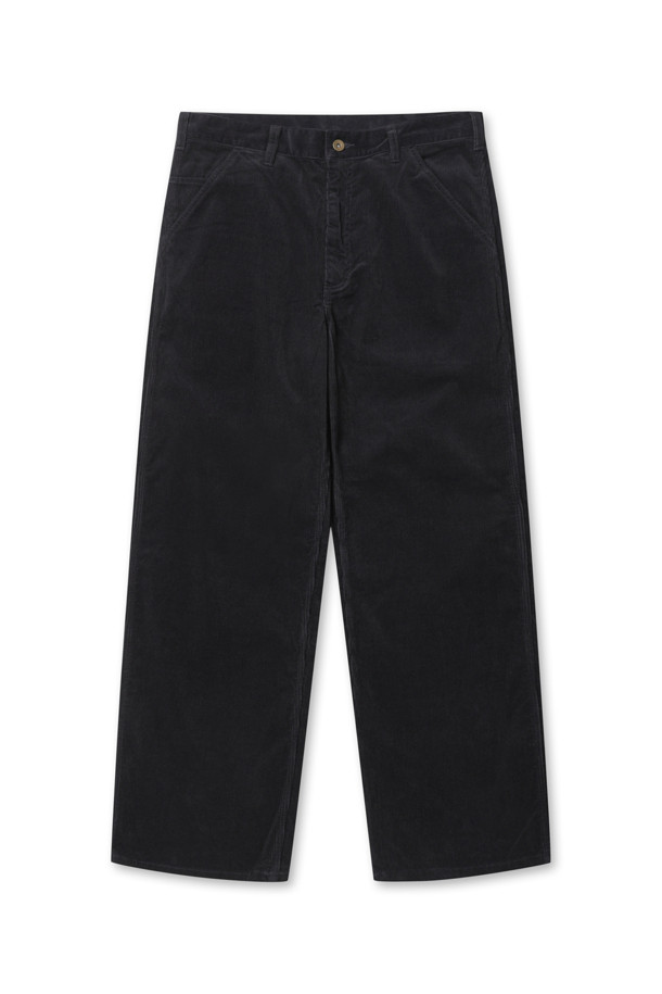 (NANAMICA) 코듀로이 도크 팬츠 - 네이비는 가을, 겨울 시즌에 어울리는 남녀 공용 코듀로이 팬츠입니다. 릴렉스 핏과 와이드한 바지 핏으로 캐주얼하고 편안한 스타일을 연출합니다. 면, 폴리에스테르, 코듀로이 혼방 소재로 제작되어 두께감이 있으며, 드로스트링과 지퍼 여밈 방식으로 편의성을 높였습니다. 무지 디자인의 네이비 컬러로, 미니멀하고 클래식한 룩을 완성할 수 있습니다. 일상생활에서 폭넓게 활용하기 좋은 아이템입니다.
