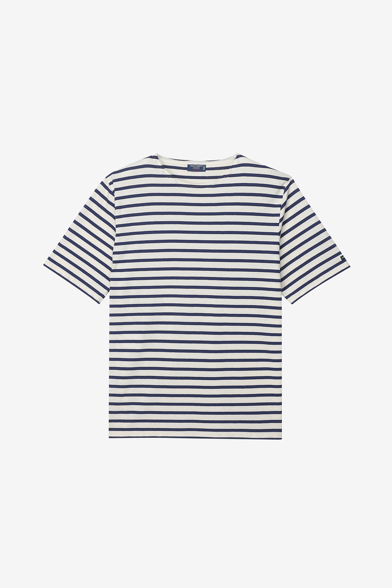 **르방 18 - 에크루/마린**은 부드러운 면 소재로 제작되어 편안한 착용감을 선사하는 티셔츠입니다. 에크루와 네이비 컬러의 조화로운 스트라이프 패턴이 캐주얼하면서도 미니멀한 스타일을 연출합니다. 레귤러 핏과 라운드넥 디자인으로 일상복은 물론 산책룩, 봄 소풍룩으로도 활용하기 좋습니다. 얇은 두께감으로 봄, 여름 시즌에 시원하게 입을 수 있는 반소매 티셔츠입니다. 공용으로 착용 가능하여 커플룩으로도 추천합니다.
