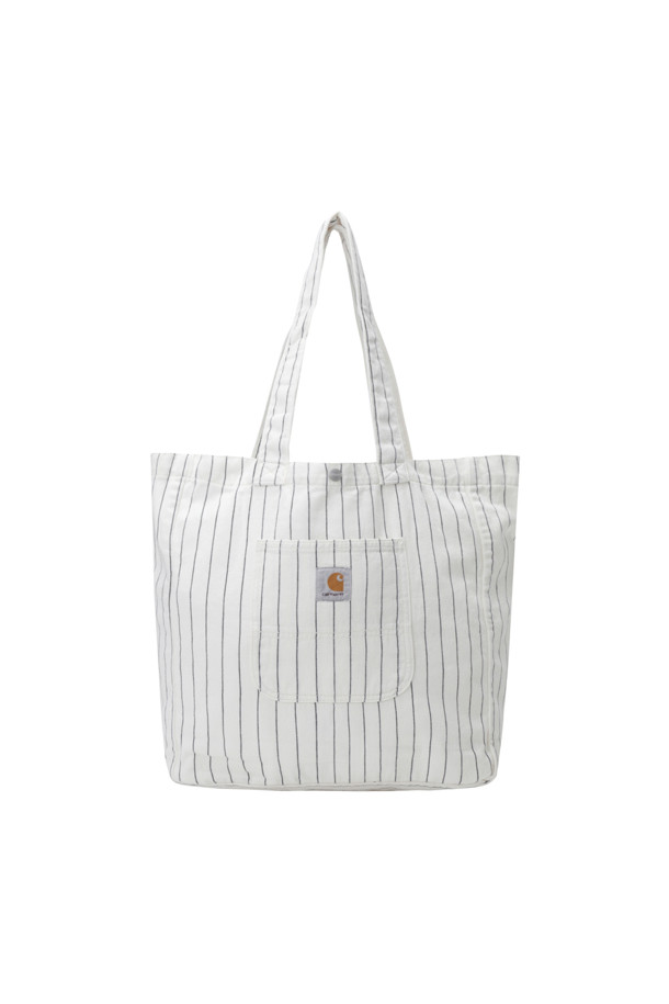 헨드리 토트 - 왁스 / 다크 네이비 (시튼 스트라이프)는 남성용 미디엄 사이즈 토트백입니다. 네이비 컬러의 코튼 소재로 제작되었으며, 사각 쉐입에 스트라이프 패턴으로 포인트를 주었습니다. 내부 포켓과 외부 포켓이 있어 수납이 용이하며, 지퍼형 잠금 방식으로 내용물을 안전하게 보관할 수 있습니다. 라벨과 스냅 버튼 디테일이 디자인의 완성도를 높이며, 안감 처리가 없는 중간 두께감으로 편안한 사용감을 제공합니다. 데이트룩, 쇼핑룩, 여행룩 등 다양한 TPO에 캐주얼, 클래식, 미니멀 스타일로 연출하기 좋습니다.
