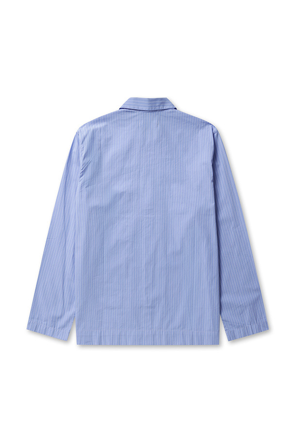 팝린 롱 슬리브 셔츠 - 핀 스트라이프는 남녀 모두 착용 가능한 오버핏 셔츠입니다. 얇은 두께감과 부드러운 촉감의 면 소재로 제작되어 봄, 여름, 가을 계절에 적합하며, 일상복으로 활용하기 좋습니다. 베이직하고 클래식한 스타일의 이 셔츠는 라운드넥, 긴소매, 가슴 포켓, 프렌치 솔기, 스톤워시 처리 및 Oeko-Tex® Standard 100 인증을 통해 완성도를 높였습니다. 데이트룩, 카페룩, 출근룩 등 다양한 TPO에 어울리는 클래식, 미니멀, 캐주얼 스타일을 연출해보세요. 핀 스트라이프 패턴이 세련된 분위기를 더합니다.
