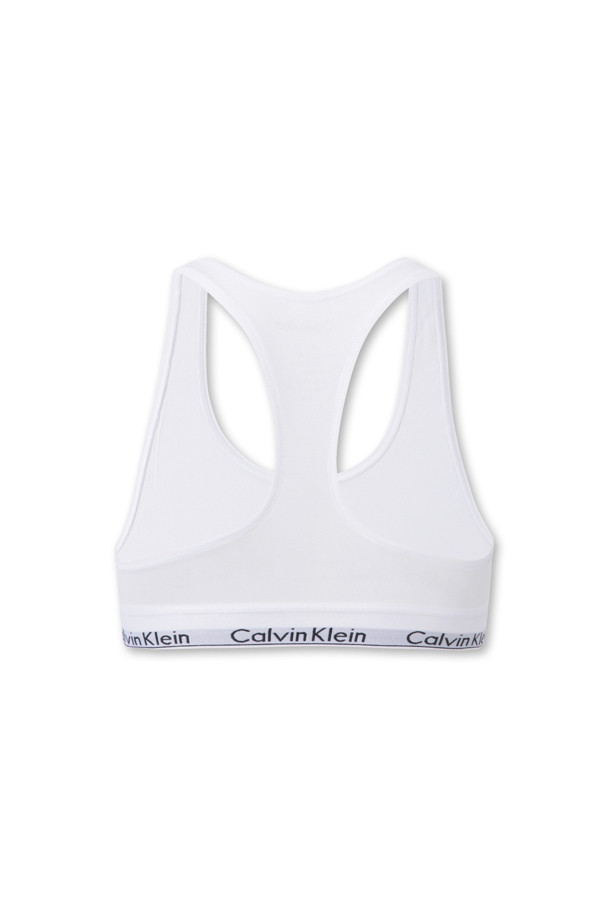 언라인드 브라렛 - 화이트는 부드러운 컵과 레이서백 디자인으로 편안함을 선사하는 여성 속옷입니다. 사계절 내내 활용 가능하며, 집콕룩, 미니멀, 클래식, 캐주얼 스타일을 즐기는 분께 적합합니다. 신축성 있는 언더밴드로 활동성을 높였으며, 무지 패턴의 심플한 디자인으로 어떤 옷에도 매치하기 좋습니다. 패딩이 없는 브라렛으로 자연스러운 착용감을 경험해 보세요.
