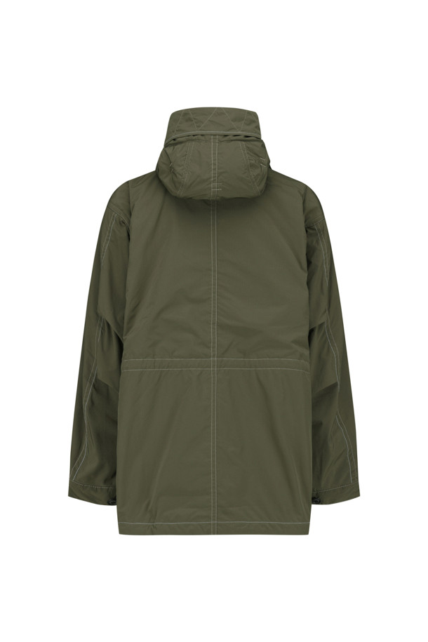 (AND WANDER) 피쉬테일 옥타 코트 - 카키는 아웃도어 활동과 일상에서 모두 활용 가능한 유니섹스 아우터입니다. 가을, 겨울 시즌에 적합하며, 밀리터리 및 아웃도어 스타일을 연출할 수 있습니다. 롱 기장에 레귤러핏으로 제작되었으며, 옥타 소재를 사용하여 보온성과 경량성을 동시에 갖췄습니다. 플리스 안감 후드, 벨크로/지퍼 하이넥, 허리 드로코드 등의 디테일이 돋보이며, 재귀반사 기능을 통해 안전성을 더했습니다. 캠핑룩, 등산룩, 여행룩과 고프코어, 캐주얼, 워크웨어 스타일을 즐겨 입는 분들께 추천합니다.
