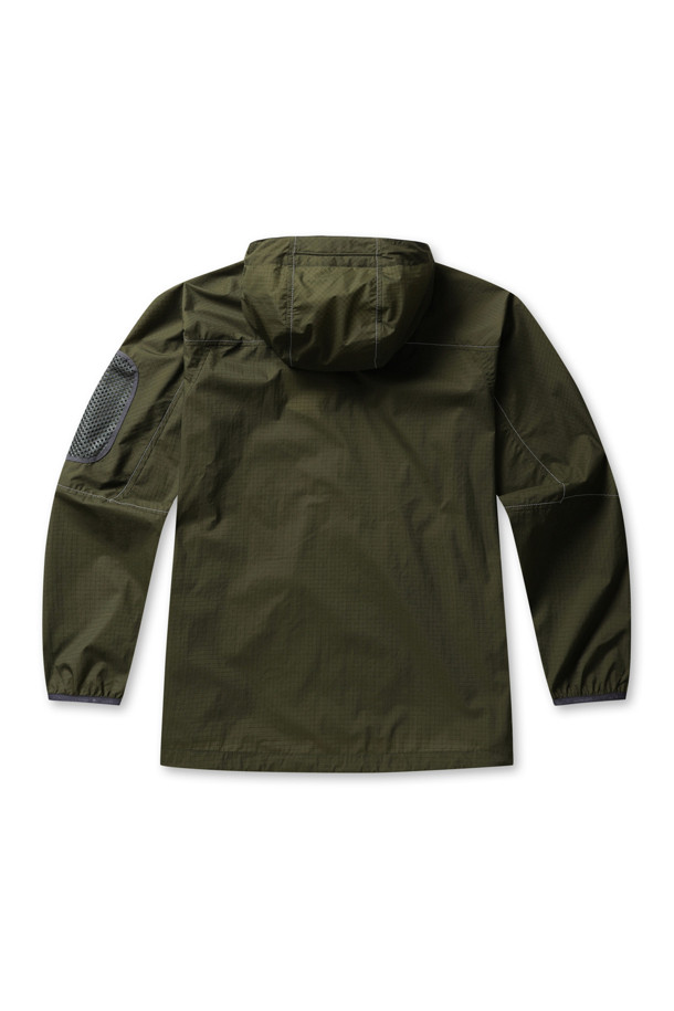 브레스 립 후디(khaki)는 남성용 후드 자켓으로, 봄, 가을에 스포티하고 캐주얼한 스타일을 연출하기 좋습니다. 립스탑 소재로 제작되어 얇지만 발수 기능을 갖춰 일상 및 아웃도어 활동에 적합합니다. 래글런 소매와 레귤러핏으로 편안함을 더하며, 지퍼 메시 포켓과 반사 로고 프린트로 디자인 포인트를 살렸습니다. 산책, 여행, 캠핑 등 다양한 TPO에 활용 가능하며, 캐주얼, 스포티, 고프코어 스타일을 즐기는 분들께 추천합니다.
