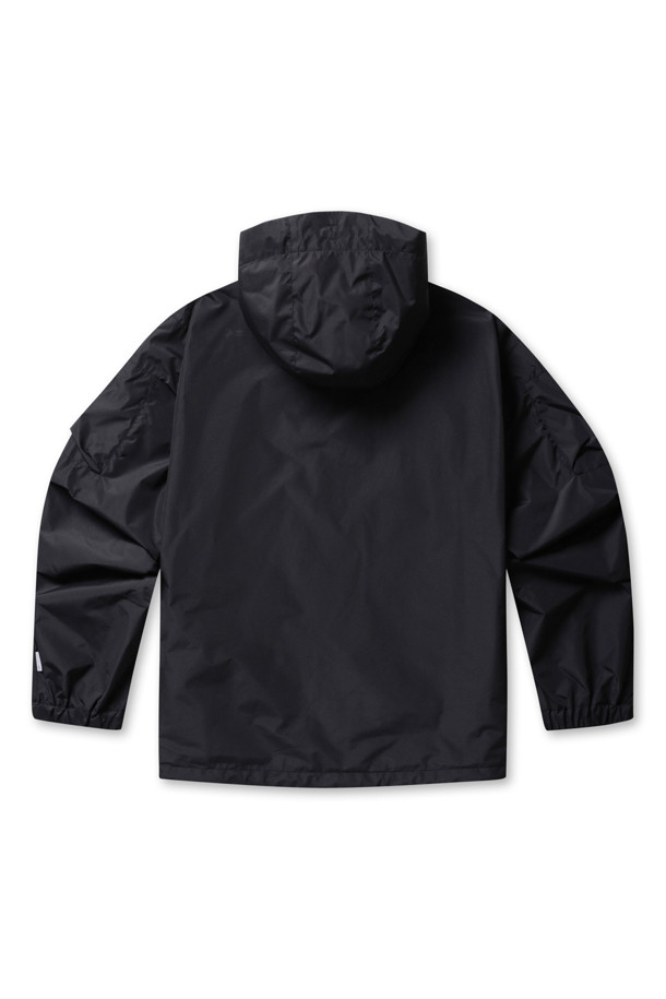 고어텍스 윈드스토퍼 테크 아머드 쉘 재킷 - 블랙은 남성을 위한 자켓입니다. 고어텍스 윈드스토퍼 기술을 적용하여 방수, 방풍 기능을 제공하며 가볍고 활동성이 뛰어납니다. 봄, 가을 시즌에 적합하며, 아웃도어 활동은 물론 일상에서도 스포티하고 테크니컬한 스타일을 연출할 수 있습니다. 레귤러핏으로 편안하게 착용 가능하며, 윈드브레이커 디자인에 집업 여밈 방식, 멀티 포켓 디자인이 특징입니다. 등산, 여행, 캠핑 등 다양한 TPO에 활용할 수 있으며, 고프코어, 미니멀 스타일에도 잘 어울립니다.
