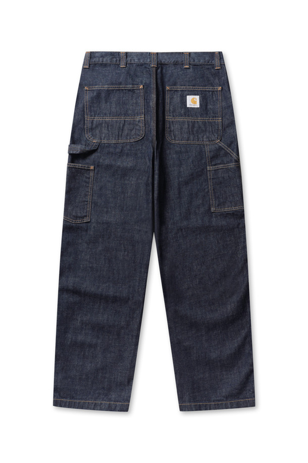 OG 싱글 니 팬츠 - 블루 (린스드)는 워크웨어와 캐주얼 스타일을 아우르는 남성용 데님 팬츠입니다. 사계절 내내 착용 가능하며, 툴 포켓, 해머 루프, 트리플 스티치 디테일이 특징입니다. 헤비웨이트 데님 소재로 제작되어 뻣뻣한 촉감과 루즈핏, 스트레이트 핏을 제공합니다. 린스드 가공을 거친 블루 컬러의 무지 디자인으로, 여행룩이나 가을 나들이룩에 적합합니다. 직조된 스퀘어 라벨이 디자인의 완성도를 높입니다.
