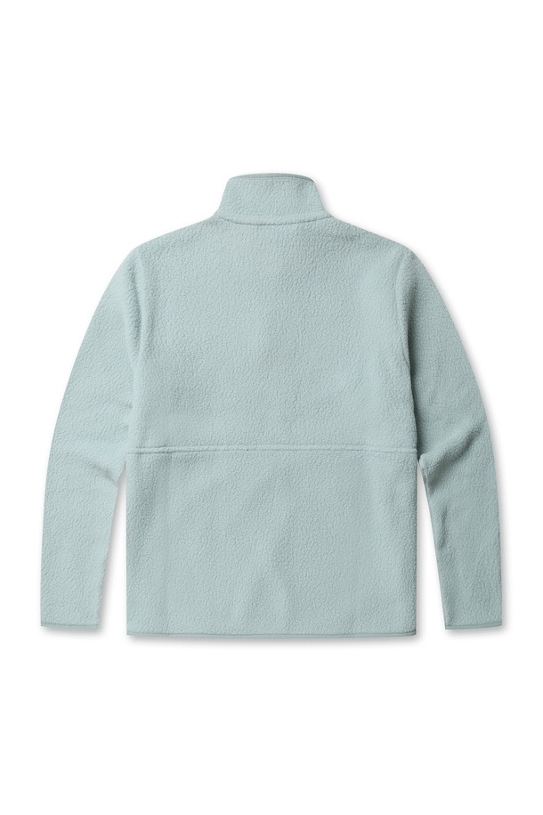 (파타고니아) 여성용 레트로 파일 플리스 마서피얼 - 써멀 블루는 부드러운 촉감과 뛰어난 보온성을 자랑하는 여성용 플리스 재킷입니다. 가을, 겨울 시즌에 적합하며 일상 및 아웃도어 활동 모두 활용 가능합니다. 캐주얼, 스포티한 스타일을 연출하기 좋으며, 무지 패턴과 레귤러핏으로 편안한 착용감을 선사합니다. 긴 소매, 집업 스타일, 가슴 및 사이드 포켓 디테일이 돋보이며, 리사이클 소재를 사용하여 환경까지 생각했습니다. 산책, 등산, 겨울철 데일리룩에 활용하여 따뜻하고 스타일리시한 룩을 완성해보세요.
