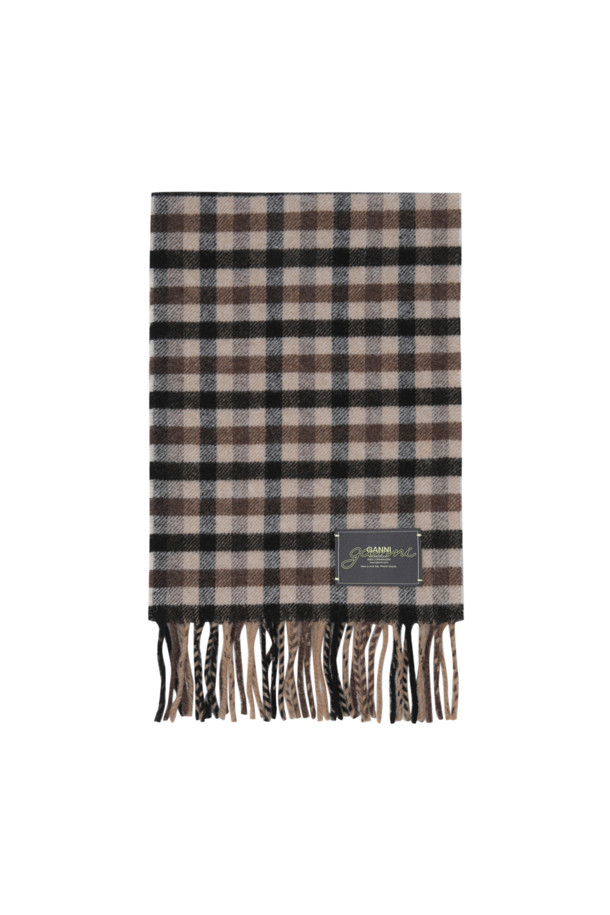 Graphic Wool Scarf - 시코리 커피는 가을, 겨울에 어울리는 울 소재 스카프입니다. 브라운과 베이지 컬러의 조합이 따뜻하고 부드러운 인상을 주며, 클래식한 체크 패턴과 프린지 디테일이 돋보입니다. 두꺼운 두께감과 부드러운 촉감으로 보온성을 높여 겨울철 데일리룩, 산책룩, 카페룩에 매치하기 좋습니다. 클래식, 미니멀, 캐주얼 스타일을 즐기는 분들께 추천합니다.
