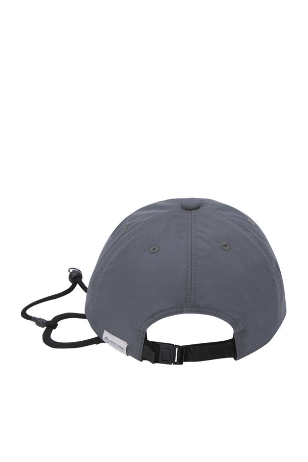 GORE-TEX WINDSTOPPER TECH 6패널 캡 - 차콜은 일상과 아웃도어 활동에 적합한 모자입니다. 고어텍스 윈드스타퍼(GORE-TEX WINDSTOPPER®) 소재를 사용하여 방수, 방풍, 통기성 기능을 제공하여 사계절 내내 쾌적하게 착용할 수 있습니다. 차콜 컬러의 무지 디자인으로, 캐주얼, 고프코어, 미니멀 스타일을 연출하기 좋습니다. 스트랩이 있어 바람에 날아가는 것을 방지하며, 산책, 여행, 등산 등 다양한 TPO에 활용할 수 있습니다. 6패널 캡 디자인으로 편안한 착용감을 선사합니다.
