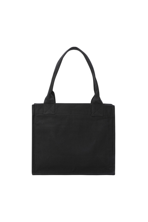 라지 이지 쇼퍼 바나나 프린트 - 블랙은 캔버스 소재의 여성용 쇼퍼백입니다. 블랙 컬러 바탕에 바나나 프린트와 브랜드 레터링 자수 디테일이 돋보이며, 캐주얼하고 미니멀한 스타일을 연출합니다. 넉넉한 라지 사이즈로 수납력을 높였으며, 오픈형 잠금 방식으로 편리하게 사용할 수 있습니다. 일상과 쇼핑, 동네 마실룩에 잘 어울리는 실용적인 가방입니다.
