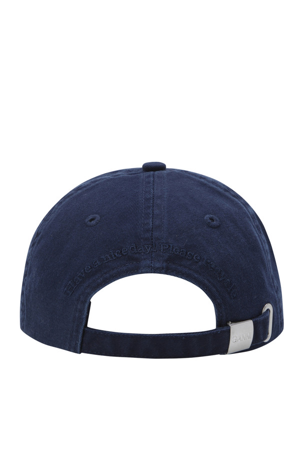 워싱 코튼 캔버스 캡 Emb - 스카이 캡틴은 부드러운 촉감의 면 소재로 제작되어 편안한 착용감을 선사합니다. 네이비 컬러에 자수 로고가 포인트로 들어가 캐주얼, 미니멀, 클래식 스타일을 연출하기 좋습니다. 봄, 여름, 가을에 데일리하게 착용할 수 있으며, 동네 마실룩, 산책룩, 여행룩 등 다양한 TPO에 활용하기 좋습니다. 챙 넓이와 모자 깊이가 일반적인 디자인으로, 사이즈 조절이 가능하여 누구나 편안하게 착용할 수 있습니다. 워싱 가공으로 자연스러운 멋을 더했습니다.
