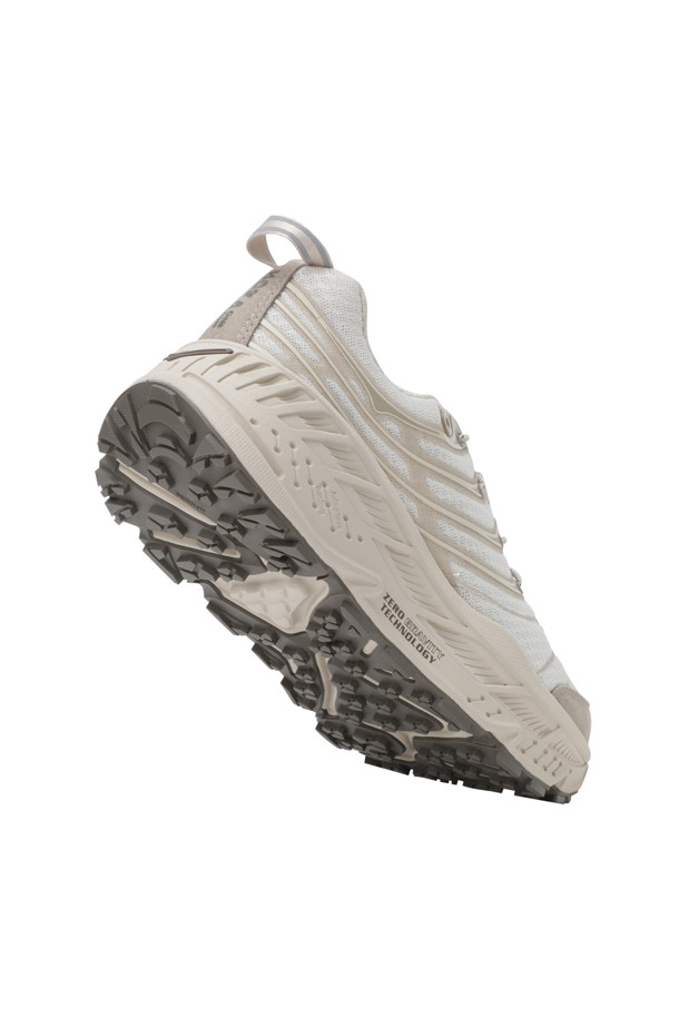 Stinson Evo OG (스틴슨 에보 OG) - oat (오트) / oat milk (오트 밀)는 남성용 운동화입니다. 오트밀과 베이지 색상의 조화가 돋보이며, 일상과 러닝 모두에 적합합니다. 사계절 내내 착용 가능하며, 토글 형식의 신발 여밈과 메시 어퍼 디자인이 특징입니다. EVA 미드솔을 사용하여 편안한 착용감을 제공하며, 미니멀, 캐주얼, 스포티한 스타일을 연출할 수 있습니다. 러닝룩과 산책룩에 매치하여 활동적인 분위기를 더해보세요.
