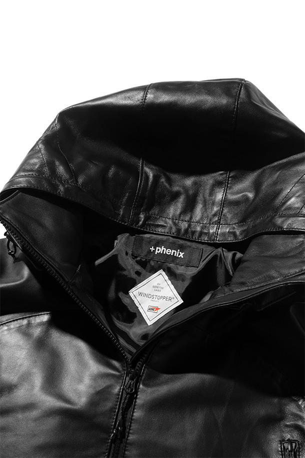 (CLESSTE) 고어텍스 랩스 레더 시티 밀리터리 재킷 - 블랙은 남녀 모두 착용 가능한 밀리터리 스타일의 아우터입니다. 양가죽과 고어텍스 소재를 사용하여 방수, 방풍, 투습 기능을 갖췄으며, 라글란 소매로 활동성을 높였습니다. 두꺼운 두께감과 부드러운 촉감, 레귤러핏으로 편안한 착용감을 제공합니다. 출근룩과 여행룩, 미니멀, 클래식, 스트리트 등 다양한 스타일 연출에 활용할 수 있는 블랙 컬러의 집업 자켓입니다.
