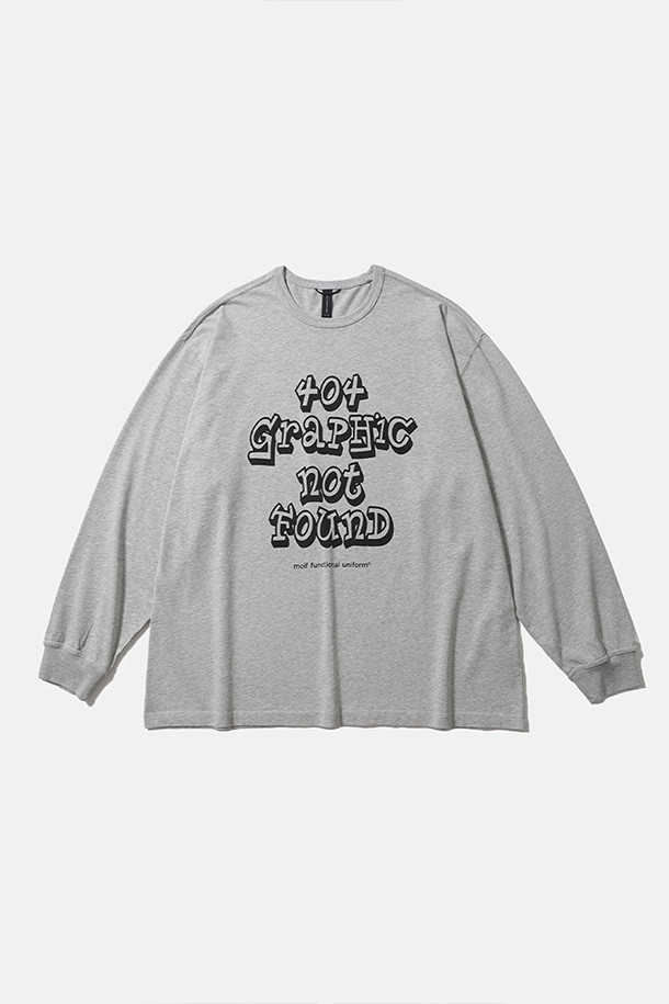 404 GNF(F) L/S 티(TEE) - 헤더 그레이는 남성용 긴팔 티셔츠입니다. 얇은 두께감으로 봄, 가을에 착용하기 좋으며, 캐주얼 및 스트릿 스타일을 연출할 수 있습니다. 오버핏 디자인에 라운드넥으로 편안한 착용감을 선사하며, 부드러운 면 소재를 사용하여 제작되었습니다. "404 GRAPHIC NOT FOUND" 그래픽 프린트와 손목 립 시접 갈라 처리, 골지 립 오프닝 등의 디테일이 돋보이며, 수축 방지 가공으로 실용성을 더했습니다. 동네 마실룩이나 가을 나들이룩에 활용하기 좋은 아이템입니다.
