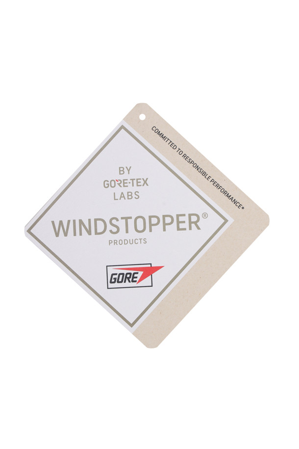 GORE-TEX WINDSTOPPER TECH 6패널 캡 - 차콜은 일상과 아웃도어 활동에 적합한 모자입니다. 고어텍스 윈드스타퍼(GORE-TEX WINDSTOPPER®) 소재를 사용하여 방수, 방풍, 통기성 기능을 제공하여 사계절 내내 쾌적하게 착용할 수 있습니다. 차콜 컬러의 무지 디자인으로, 캐주얼, 고프코어, 미니멀 스타일을 연출하기 좋습니다. 스트랩이 있어 바람에 날아가는 것을 방지하며, 산책, 여행, 등산 등 다양한 TPO에 활용할 수 있습니다. 6패널 캡 디자인으로 편안한 착용감을 선사합니다.
