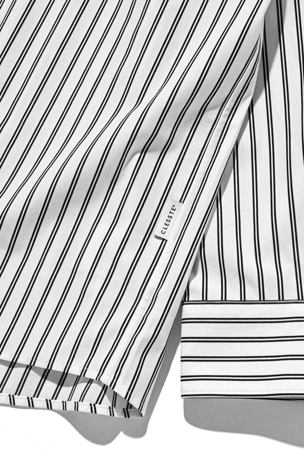 (CLESSTE) 46G 니트 에브리데이 L/S 셔츠 - 화이트 스트라이프는 여성용 니트 셔츠입니다. 부드러운 촉감의 니트 소재로 제작되어 봄, 가을에 착용하기 좋습니다. 라운드넥에 레귤러핏으로 디자인되었으며, 얇은 두께의 긴 소매로 편안하게 착용할 수 있습니다. 화이트와 블랙 스트라이프 패턴이 캐주얼하면서도 미니멀한 스타일을 연출하여 데일리룩과 출근룩에 모두 활용 가능합니다.
