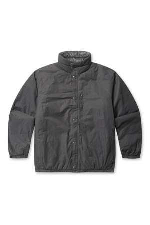 (NANAMICA) REVERSIBLE INSULATION JACKET - GRAY