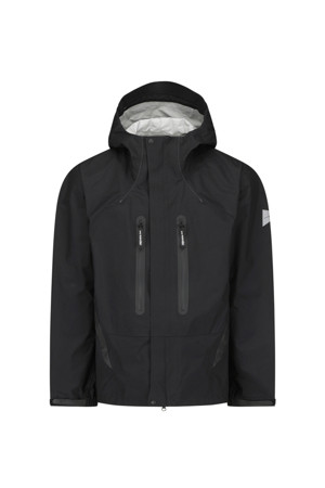 (AND WANDER) 2.5L HIKER RAIN JACKET - BLACK