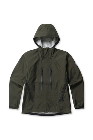 (AND WANDER) 2.5L hiker rain jacket - d.khaki