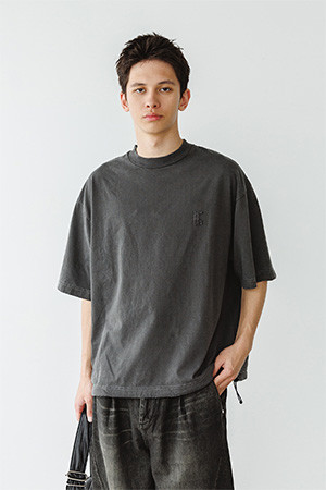 PIGMENT DYED S/S T-SHIRT WITH DRAWSTRINGS - FADE BLACK