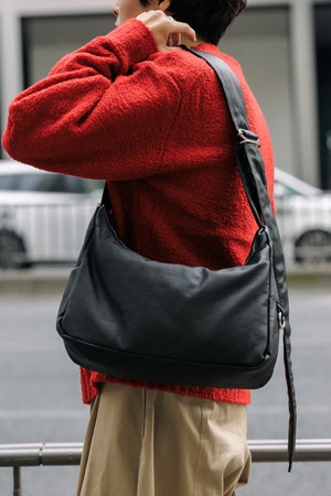 (CLESSTE) LEATHER HOLIDAY BAG - BLACK