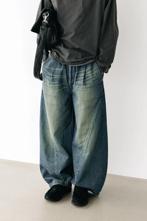 (CLESSTE) VINTAGE DYED SELVEDGE DENIM MASSIVE TWISTED PANTS - VINTAGE INDIGO