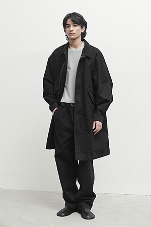 ESSENTIAL DENIM - BLACK