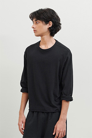 CUT OFF LONG SLEEVE - BLACK