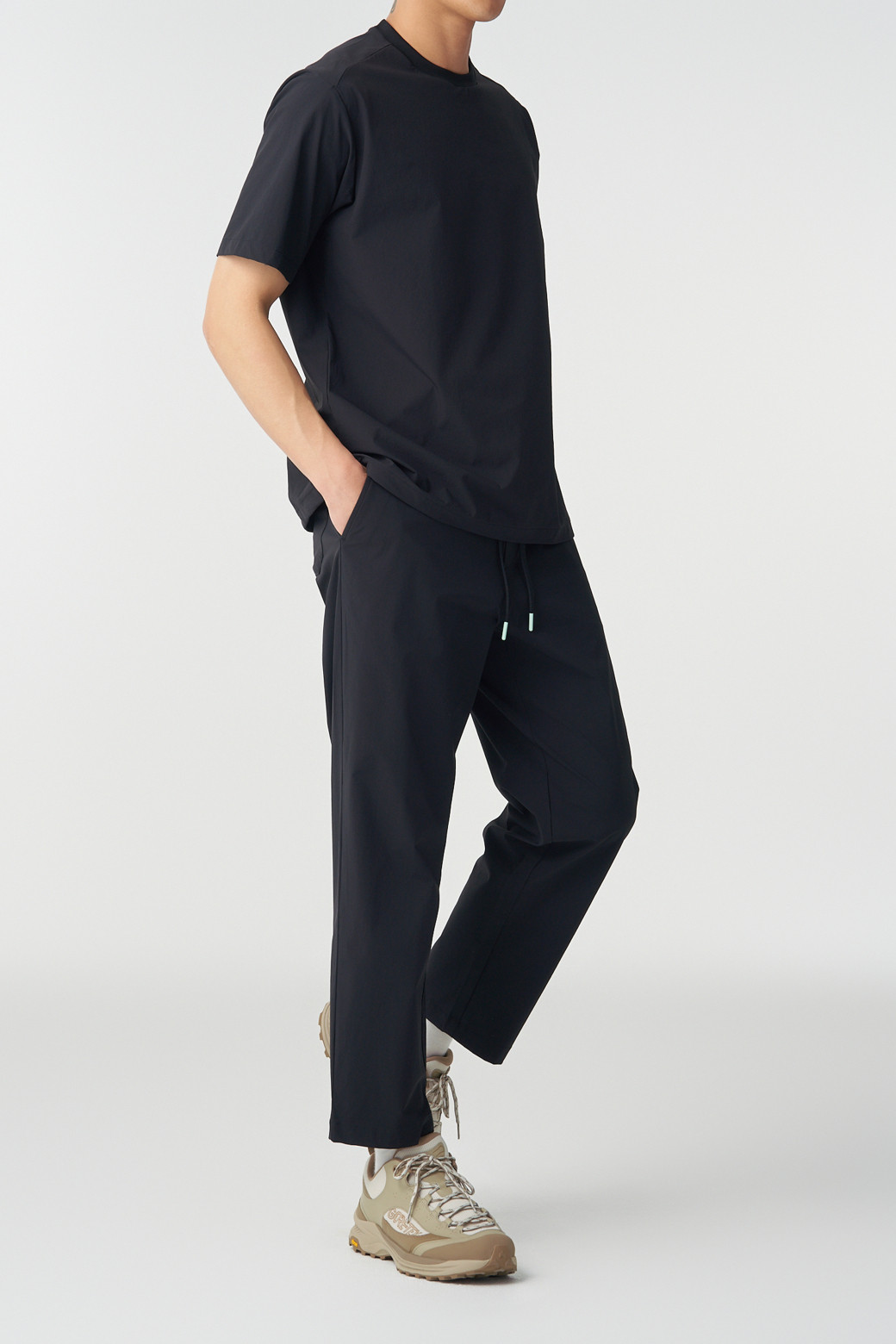 KOLON SPORT - 캐주얼팬츠 - 남성 테이퍼드핏 밴딩 팬츠 #데이팩