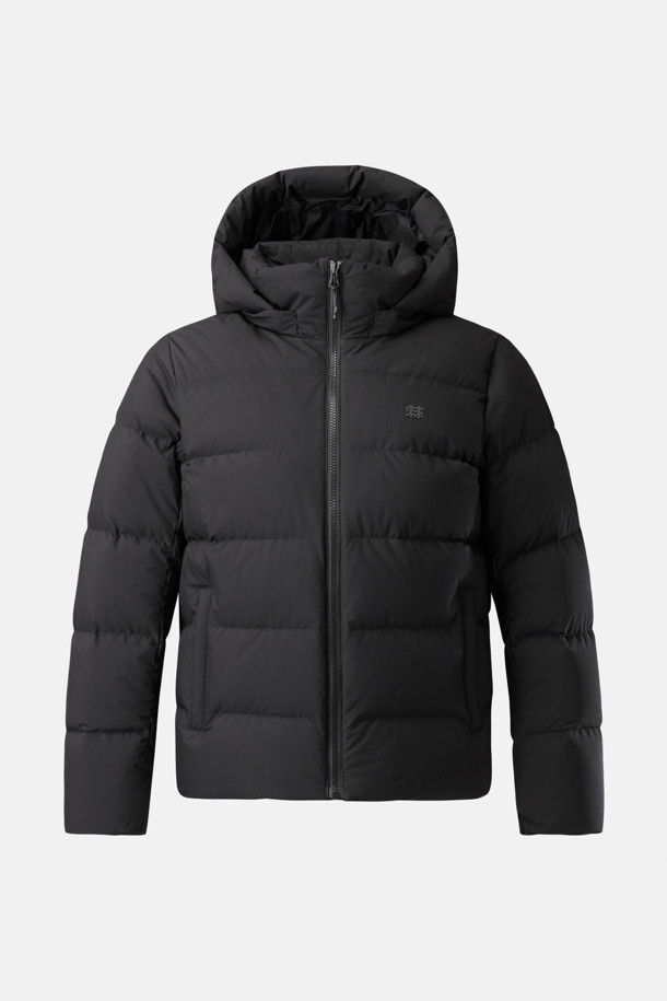 **여성 퀼팅 다운**

겨울 하이킹과 캐주얼 스타일을 위한 여성 퀼팅 다운입니다. 방풍, 보온, 경량 기능을 갖춘 이 아우터는 재활용 다운 충전재와 폴리에스터, 나일론 혼방의 친환경 소재로 제작되었습니다. 미디엄 기장의 레귤러핏으로, 후드 탈부착 및 조절이 가능하며 웰딩 기법으로 마감되었습니다. 긴 소매 퀼팅 디자인이 돋보이는 고프코어 및 미니멀 스타일의 겨울 필수템입니다. 등산룩, 여행룩, 캠핑룩 등 다양한 TPO에 활용 가능합니다.
